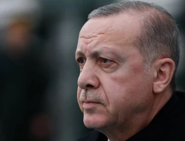 Η εμμονή του Ερντογάν με τα μουστάκια είναι… κολλητική (βίντεο)